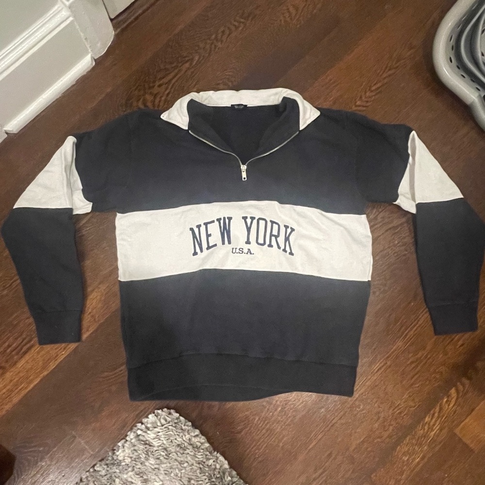 Brandy Melville Quarter Zip New York